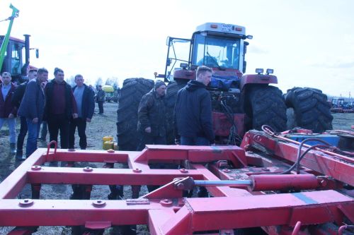 В Тетюшском районе проходит приемка сельскохозяйственной техники к весенним полевым работам.
